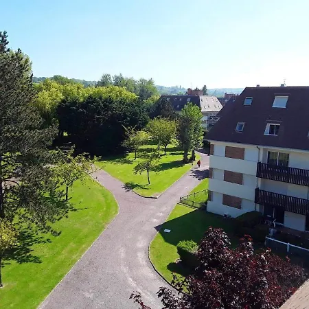 Studio In Villerssurmer With Wonderful Lake View And Balcony Daire