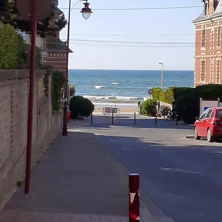 Studio In Villerssurmer With Wonderful Lake View And Balcony Villers-sur-Mer